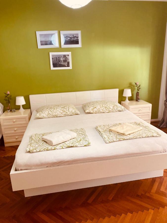Villa Chiara Vodice Bagian luar foto