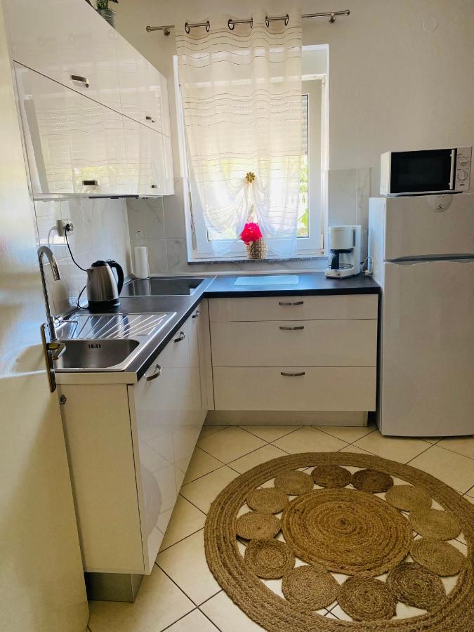 Villa Chiara Vodice Bagian luar foto