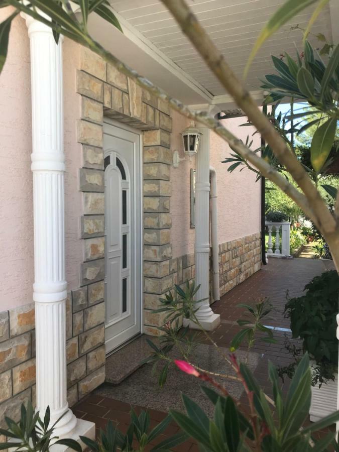 Villa Chiara Vodice Bagian luar foto